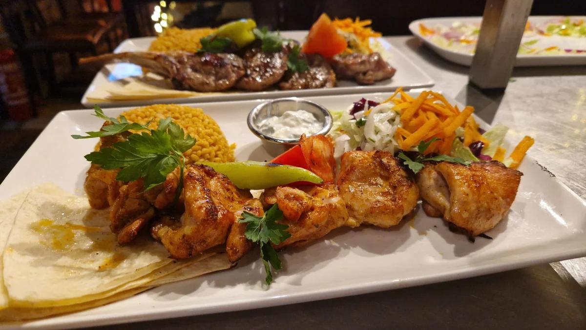 Anas Meze & Mangal